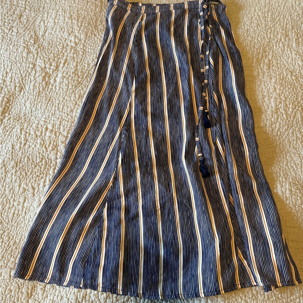 NWT BEACHGOLD Navy and Cream Striped Midi wrap Skirt